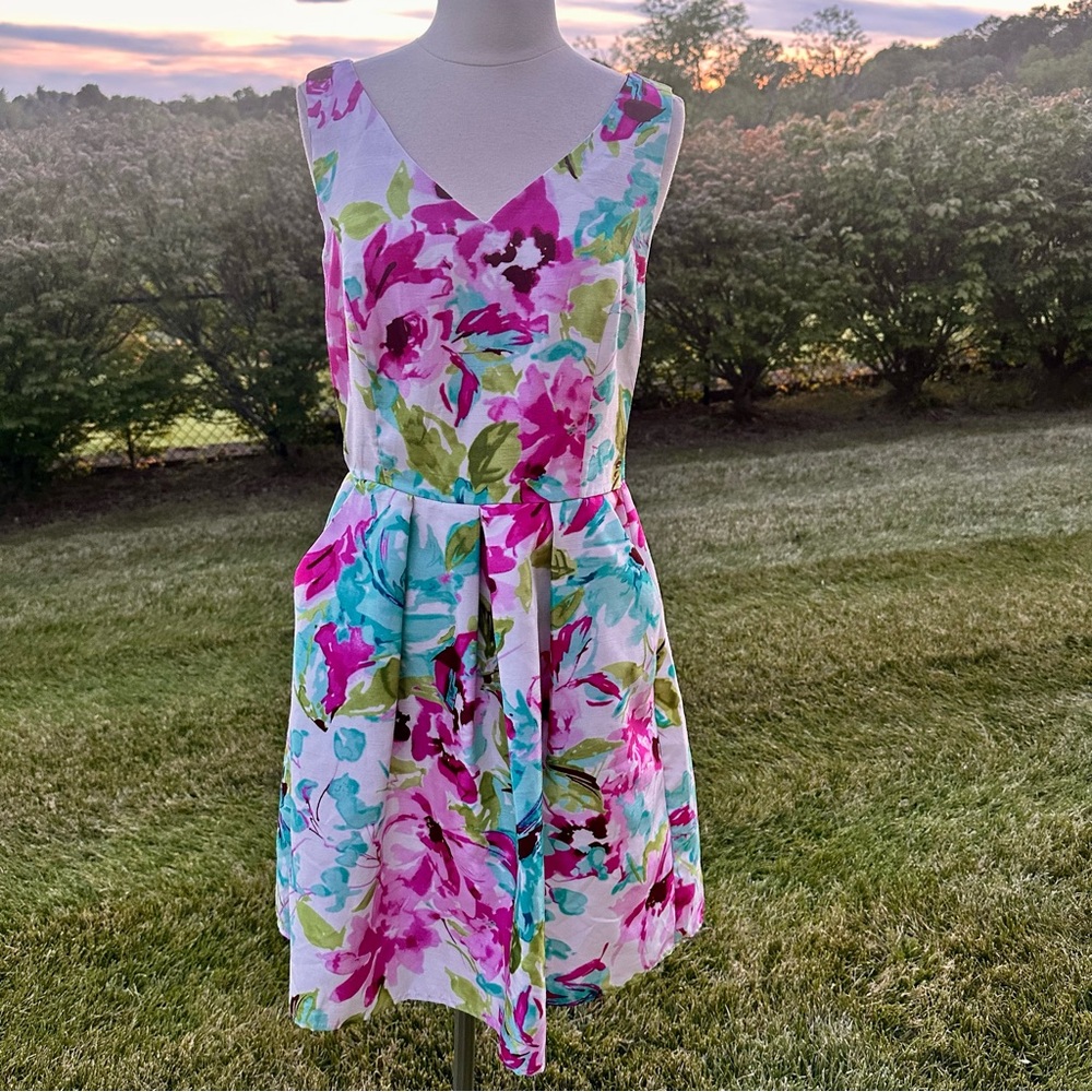 Madison Leigh Floral Sleeveless Dress - Picture 5 of 16